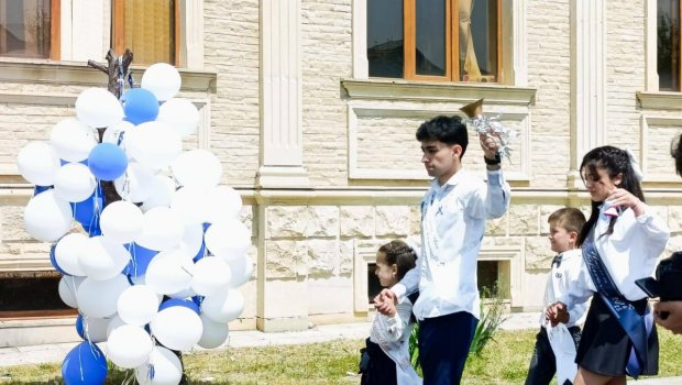 Şimal-qərb bölgəsində 5800 məzun üçün “Son Zəng” ÇALINDI - FOTO