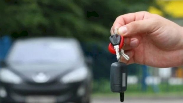 Bakıda bu avtomobillər “su qiyməti”nə SATIŞA ÇIXARILDI