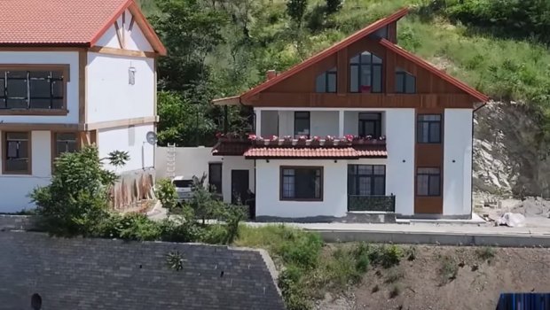 Laçında ermənidən evinin 30 illik kirayə haqqını istədi – VİDEO
