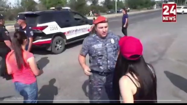Ermənistanda qadın jurnalist döyüldü – ANBAAN VİDEO