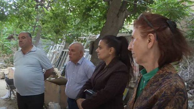 “Açarla gəlmişəm qapımı açmağa, deyir ki, ev sənin deyil” – VİDEO