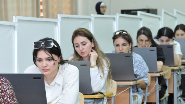 Müəllimlərin sertifikasiyasının test mərhələsinə BAŞLANILDI