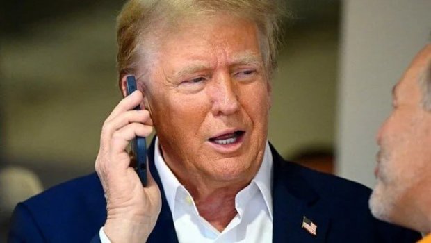 Tramp indi də telefon satacaq – FOTO