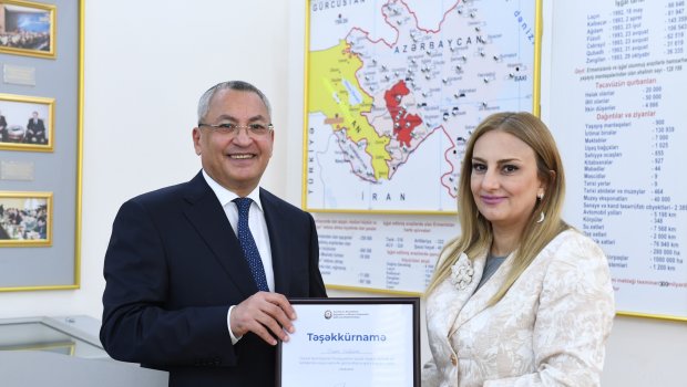 Dövlət qulluqçularının peşə bayramı gününə həsr olunmuş tədbir keçirilib – FOTO
