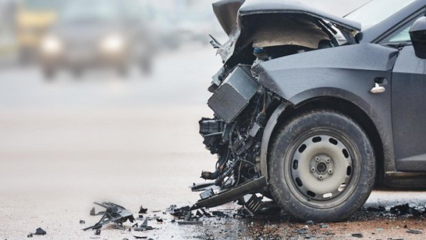 Cəlilabadda minik maşını motosikletlə toqquşdu, xəsarət alan var - FOTO