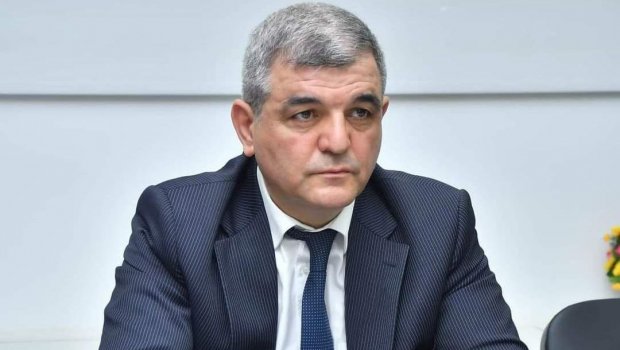 Fazil Mustafadan SƏRT TƏNQİD: “Televiziyalarda xanım müğənnilərin debatı gedir”