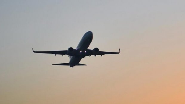 İran hava məkanını AÇDI
