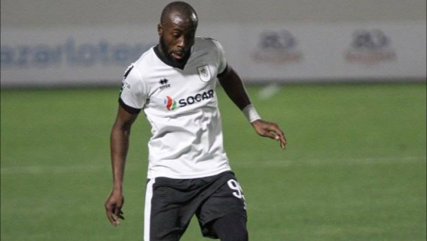 “Neftçi” fransalı futbolçu ilə yollarını AYIRDI