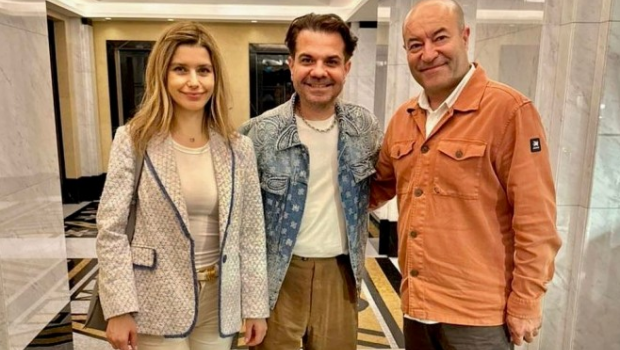 Beren Saat Bakıya gəlib – FOTO