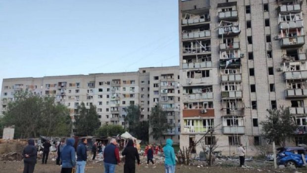 Rusiya Ukraynada yaşayış binalarını vurdu: 11 yaralı var - VİDEO