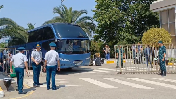 Bir qrup xarici vətəndaş İrandan Azərbaycana təxliyə olundu