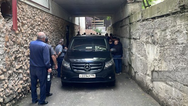 Yekaterinburqda öldürülən iki azərbaycanlının nəşi qohumlarına təhvil verildi – VİDEO