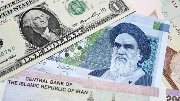 İranda dolların məzənnəsi YÜKSƏLDİ