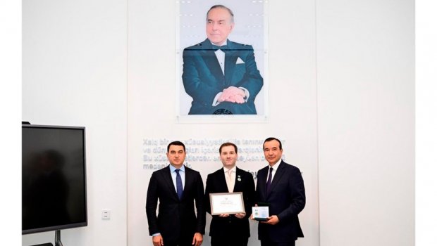 Azərbaycanlı tarzən “Özbəkistanın mədəniyyət elçisi” medalı ilə TƏLTİF EDİLDİ