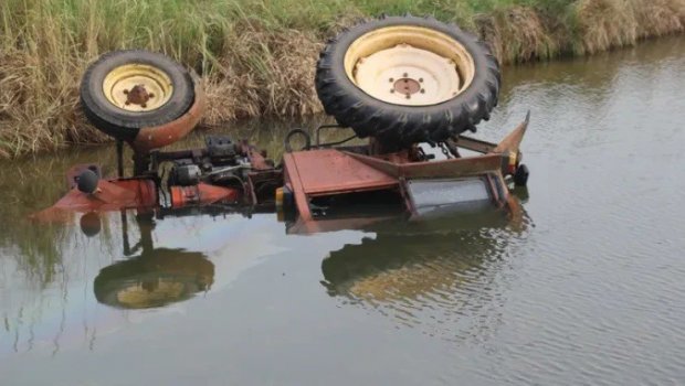 Qaxda traktor gölə düşdü, sürücüsü boğularaq öldü