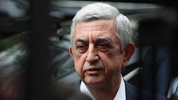 Serj Sarkisyana qarşı rüşvət almaq ittihamı irəli sürüldü
