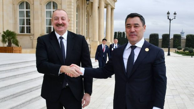 Prezidentlər Ağdamın Xıdırlı kəndində sakinlərlə GÖRÜŞDÜLƏR
