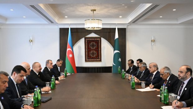 İlham Əliyev Xankəndidə Pakistanın Baş naziri ilə görüşdü – FOTO