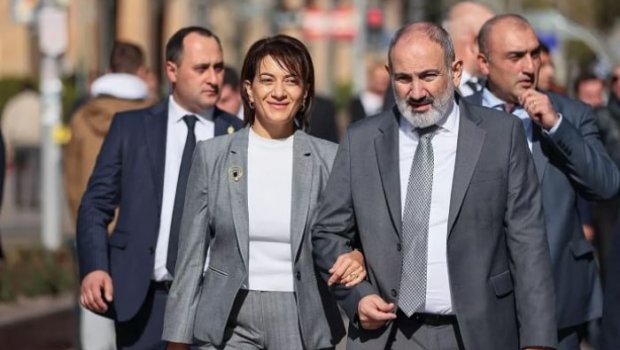 Paşinyan arvadına görə məşhur qəzeti məhkəməyə verdi