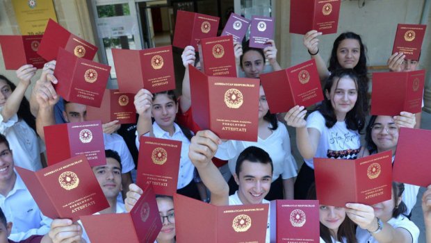 Məktəbi fərqlənmə attestatı ilə bitirən şagirdlərin SAYI AÇIQLANDI