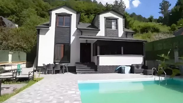 Tanınmış aparıcının təbiət qoynundakı villası nümayiş olundu - FOTO