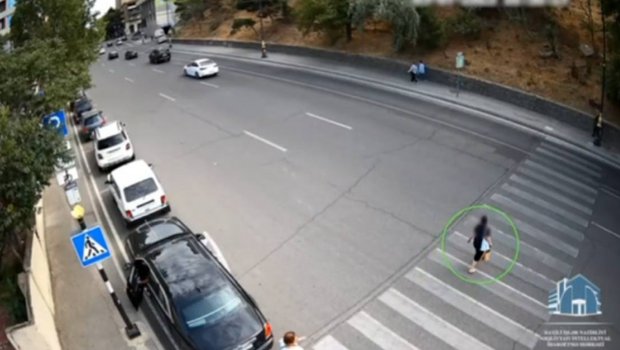 Bakıda moped piyadanı vurdu - ANBAAN VİDEO