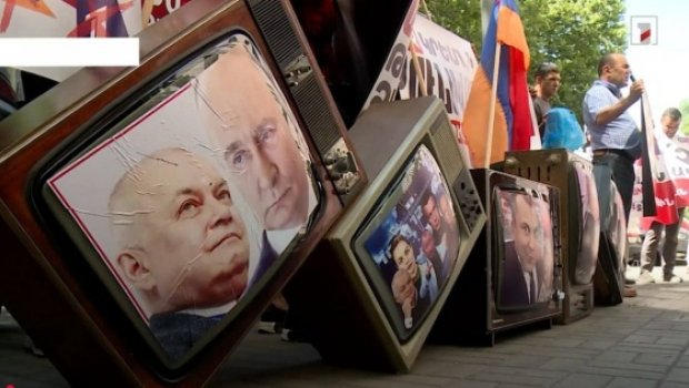 Ermənistanda AKSİYA: Rusiya telekanallarının və Sputnik-in bağlanması tələb olunur
