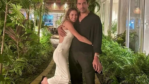Sinem Kobal illər sonra bikinili paylaşımı ilə gündəm oldu – FOTO