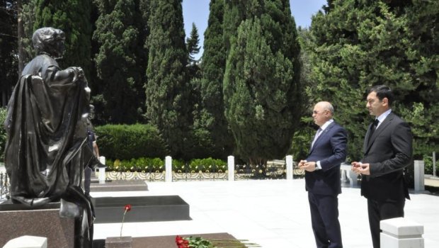 Kəmaləddin Heydərov BMMT-nin yeni Baş katibi ilə Fəxri xiyabanda - FOTO