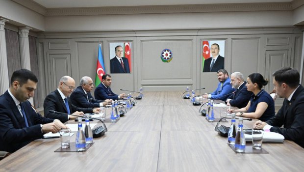 Baş nazir Ukraynanın energetika naziri ilə görüşüb - FOTO