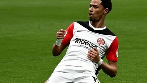 Almaniya klubu futbolçusuna 100 milyon qiymət qoydu