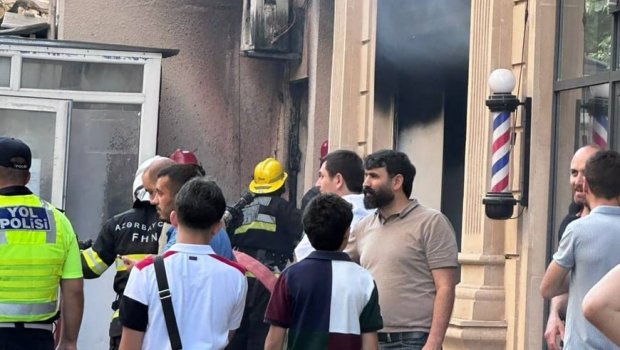 Bakıda çoxmərtəbəli binada yanğın – FOTO