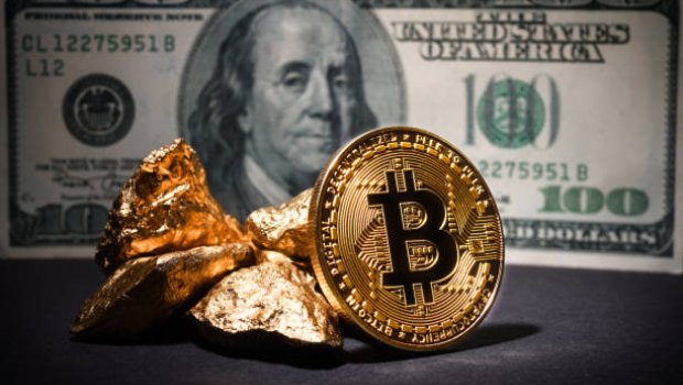 Bitcoin dollar mübarizəsi - Kim qalib gələcək?