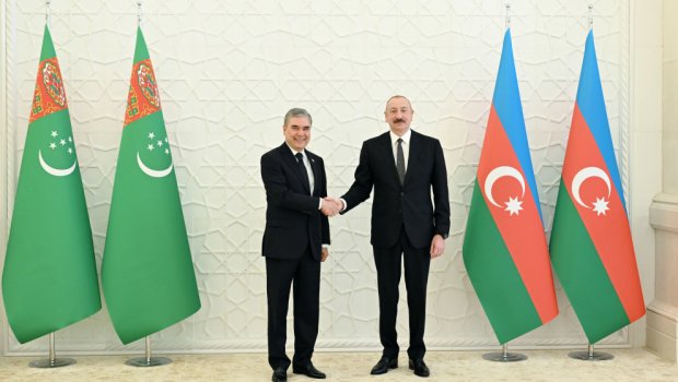 İlham Əliyev Bakıda Qurbanqulu Berdiməhəmmədovu belə qarşıladı – FOTO