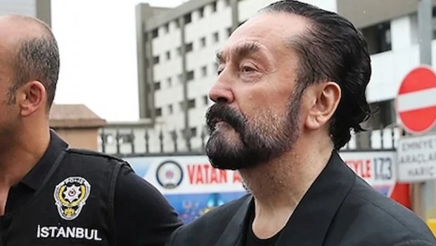 Adnan Oktarın həbsxanadan çəkilmiş şəkli maraq doğurdu - FOTO