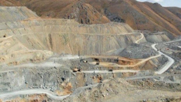 Üç faydalı qazıntı yatağı hərraca ÇIXARILIR