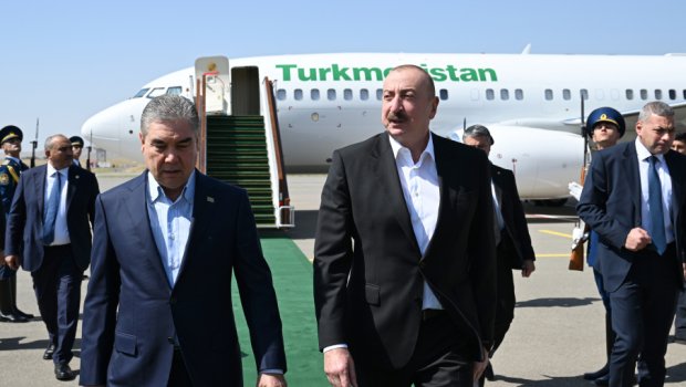 Qurbanqulu Berdiməhəmmədovu Füzulidə İlham Əliyev qarşıladı - FOTO