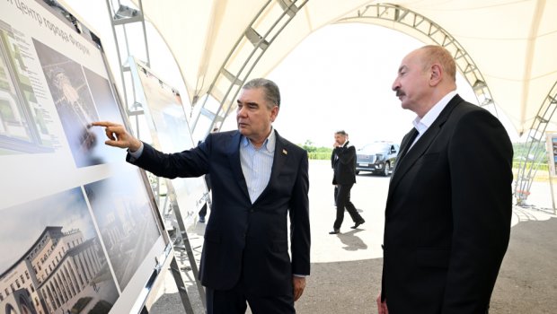 İlham Əliyev və Qurbanqulu Berdiməhəmmədov Füzulidəki dağıntılara baxdılar - FOTO
