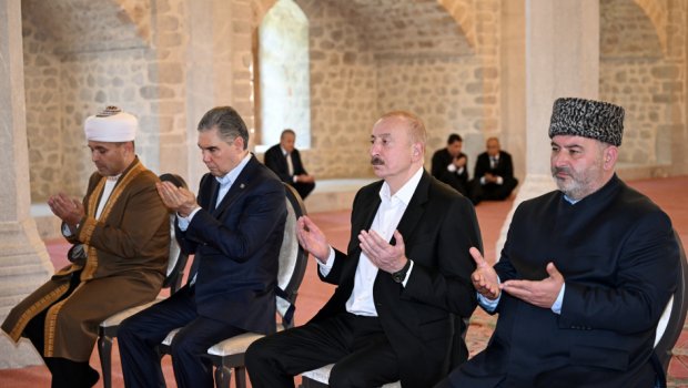 Şuşada məsciddə dua etdilər– FOTO