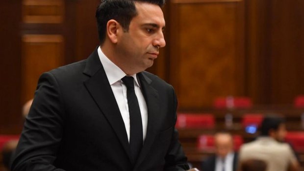 Alen Simonyan boşandı – 25 yaşlı modellə sevgilidir