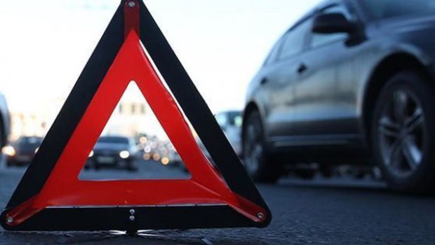 Qubada ağır qəza: 3 nəfər xəsarət aldı