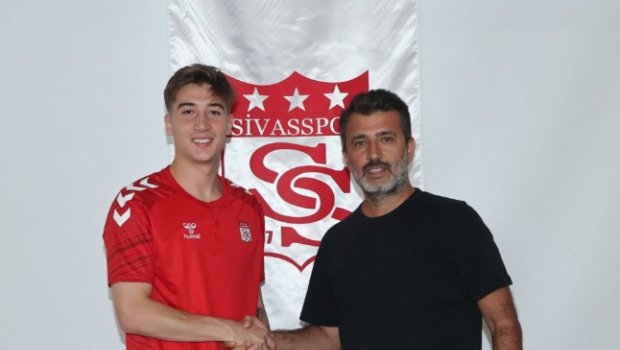 Millimizin üzvünün “Sivasspor”a keçidi RƏSMİLƏŞDİ
