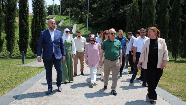 Türkiyəli səfir Quba Soyqırımı Memorial Kompleksini ziyarət etdi - FOTO