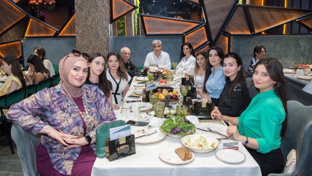 ADSEA jurnalistləri Milli Mətbuatın 150 illiyi münasibətilə təbrik etdi - FOTO
