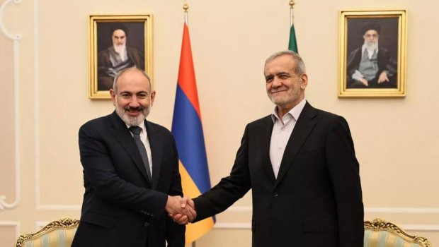 Paşinyan bir ay sonra Pezeşkiana başsağlığı verdi