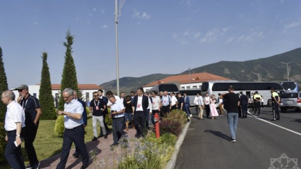III Şuşa Qlobal Media Forumunun iştirakçıları Xocalıda - FOTO