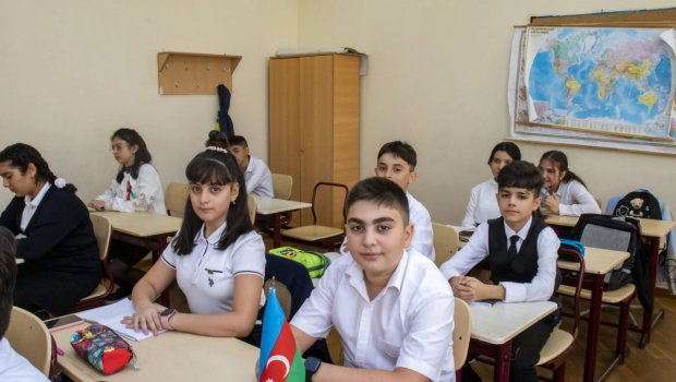 Məktəblərdə fransız dili ləğv edilir? - Rəsmi AÇIQLAMA
