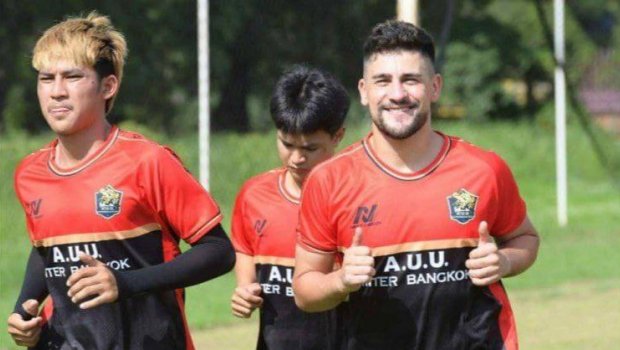 Azərbaycanlı futbolçu bu ölkədə klubunu dəyişdi
