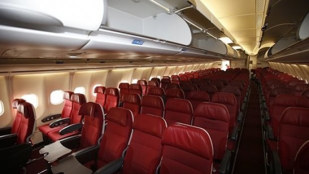 Dubay-Bakı aviareysilə gələn Azərbaycan vətəndaşının əl yükündə görün NƏ ÇIXDI? – FOTO