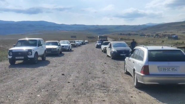Laçında DƏHŞƏTLİ QƏZA: 3 nəfər öldü, xəsarət alan var - FOTO